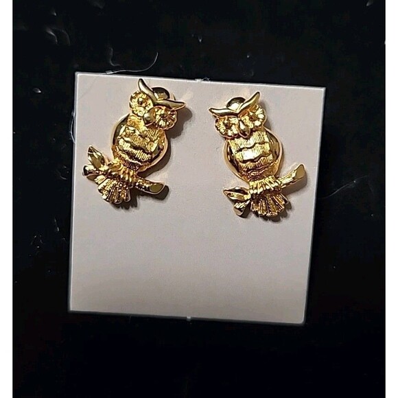 Avon Jewelry - Vintage AVON Gold Tone Owl Post Earrings New With Box